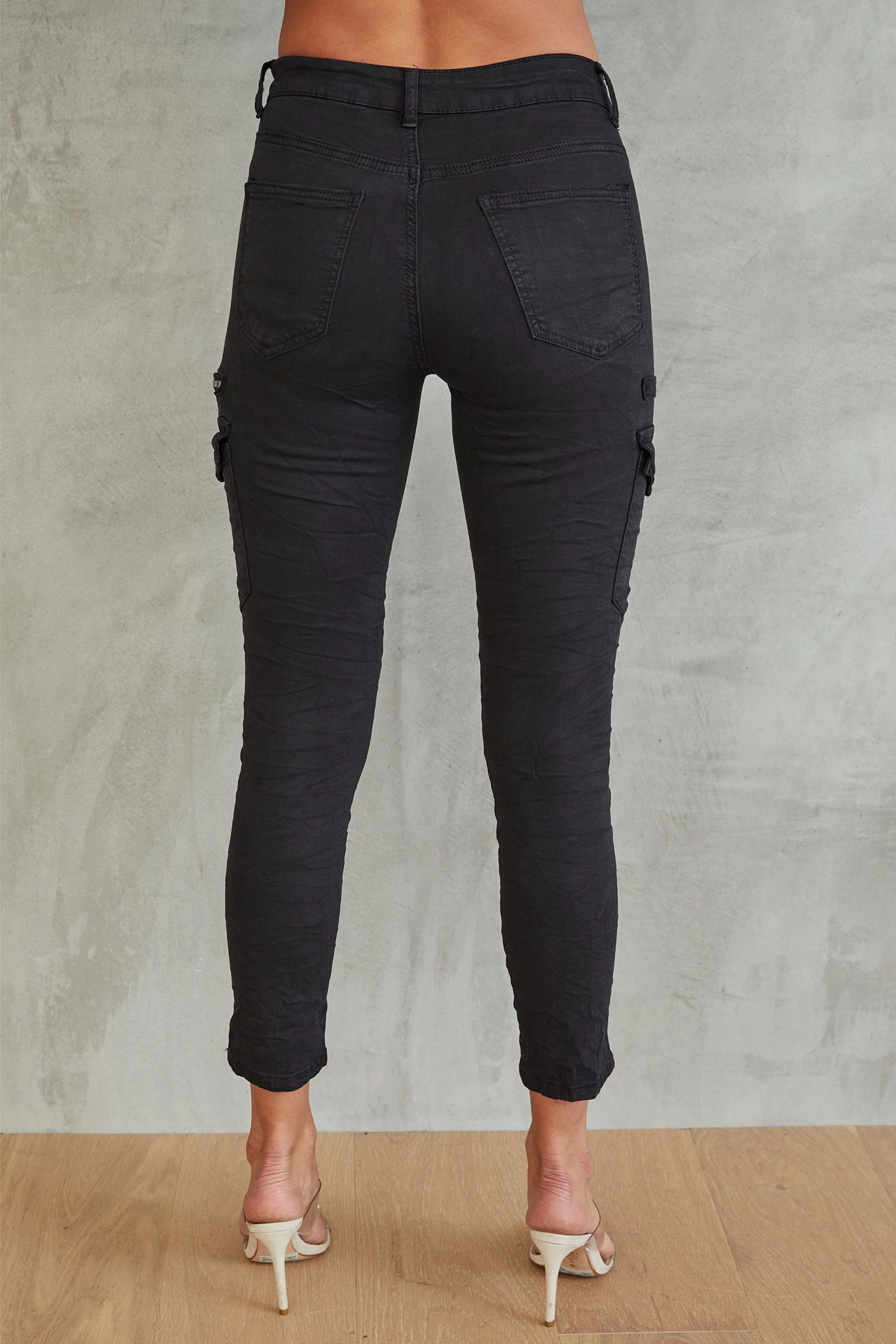 Ava Jogger - Image 16